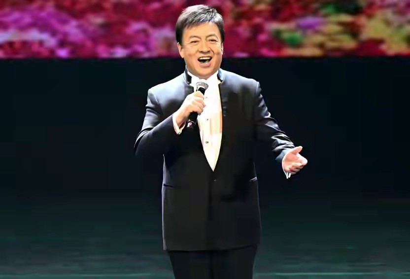 有种爱叫吕继宏，63岁无儿无女，却和不婚不育的张也在一起21年