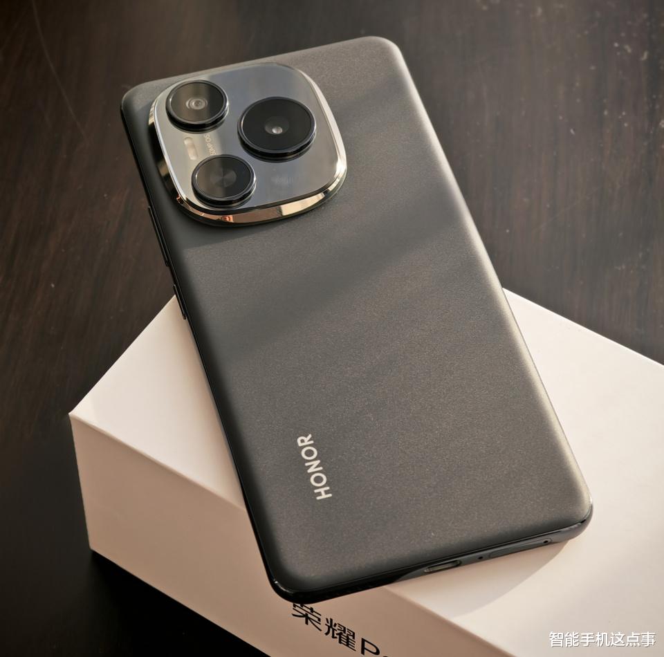 榮耀神秘中端新機被確認：8K電池+北斗+無線充電，或攪局市場！