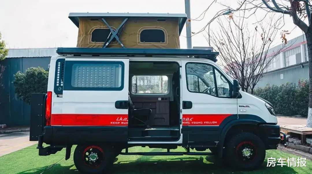 真男人就玩这个！依维柯4驱越野宿营车，上山下河特别轻松