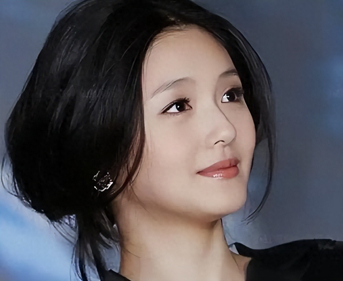 家庭大战再升级!S妈告张兰反遭保姆背刺,汪小菲这步棋走得太妙