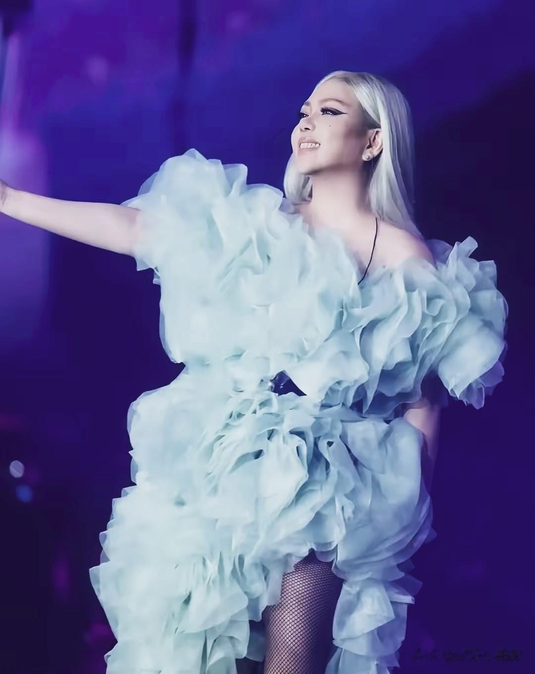 你敢信?张惠妹暴瘦50斤容颜巨变,粉丝直呼:完全认不出,太美了