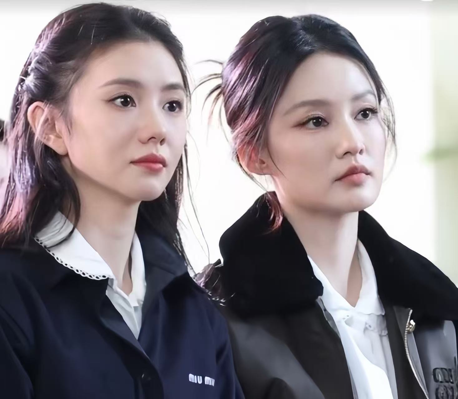 上海读书会,刘浩存化浓妆、大露美腿,却被“四方脸”的李沁抢镜