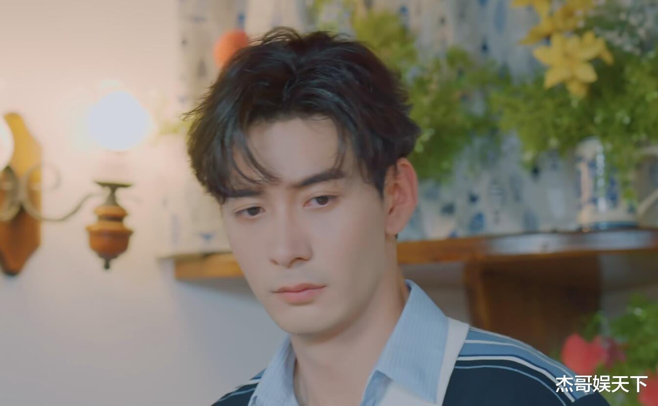 王玉雯这一脚,把她的口碑彻底踹封神了