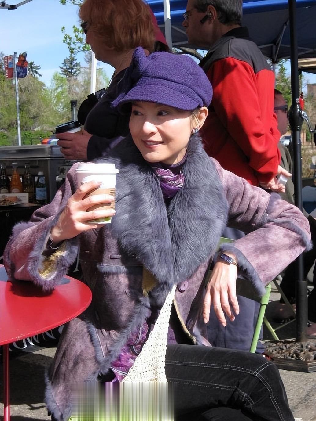 36岁嫁大17岁亿万富豪,入豪门后名声扫地,如今60岁依旧孤身一人