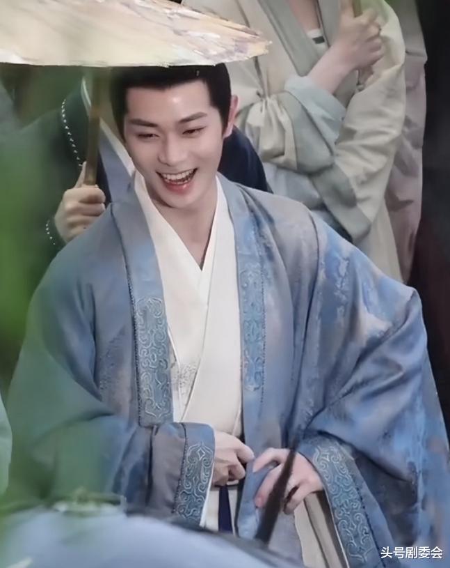 曹骏“拿长枪”在全网火了，尔冬升的评价，终于有人信了！