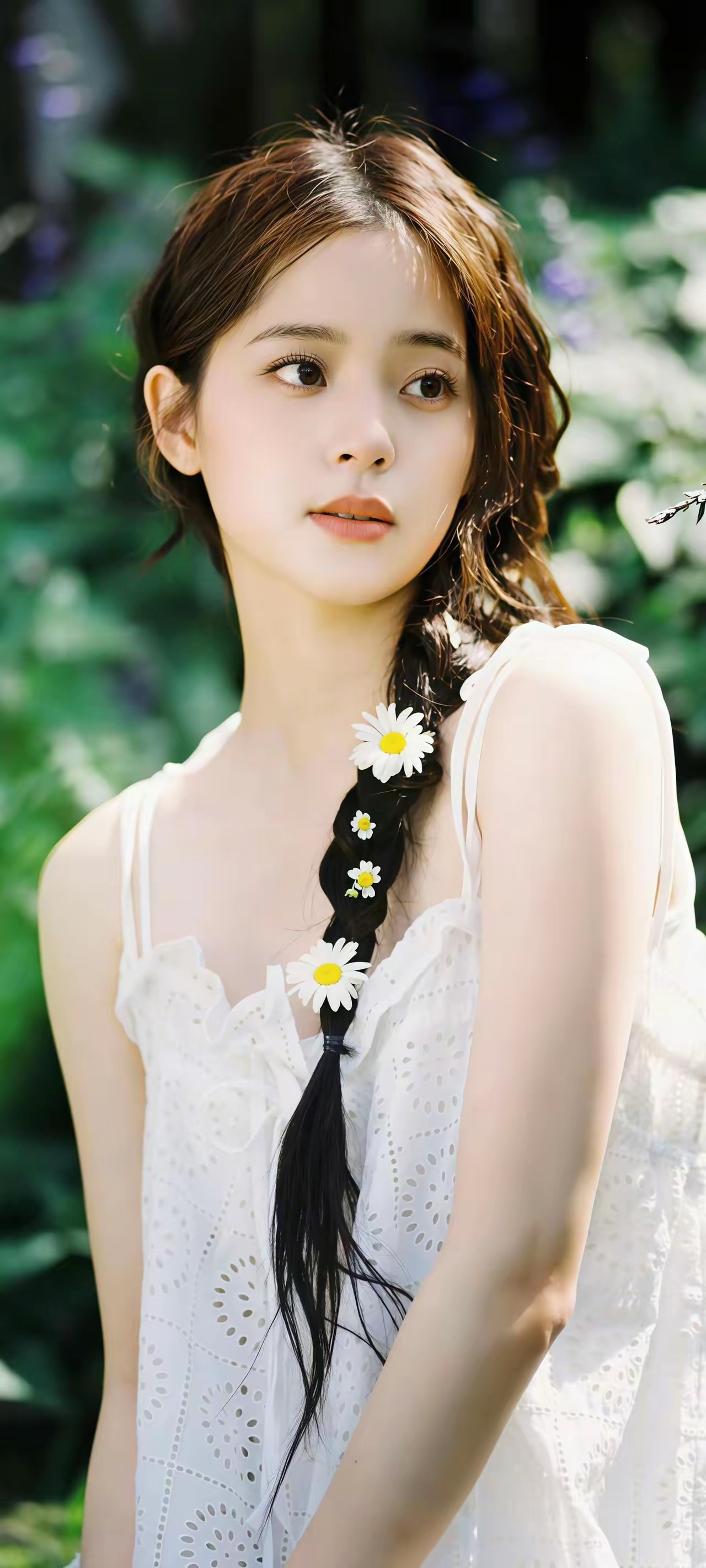 欧阳娜娜：不设限的跨界发光体！