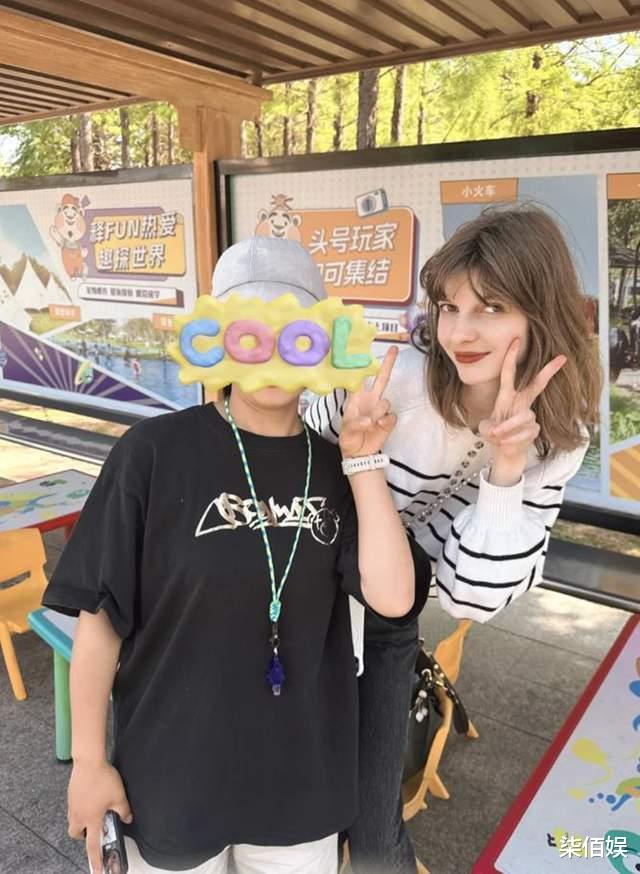 阿诺一家春游，公婆好苍老，混血女儿很漂亮，董力被调教成好老公