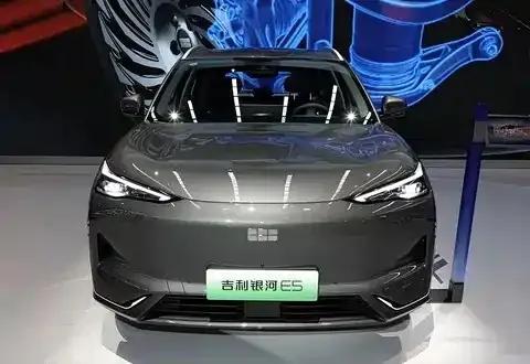 吉利银河E5公务版上市,配置新调整,纯电续航530公里