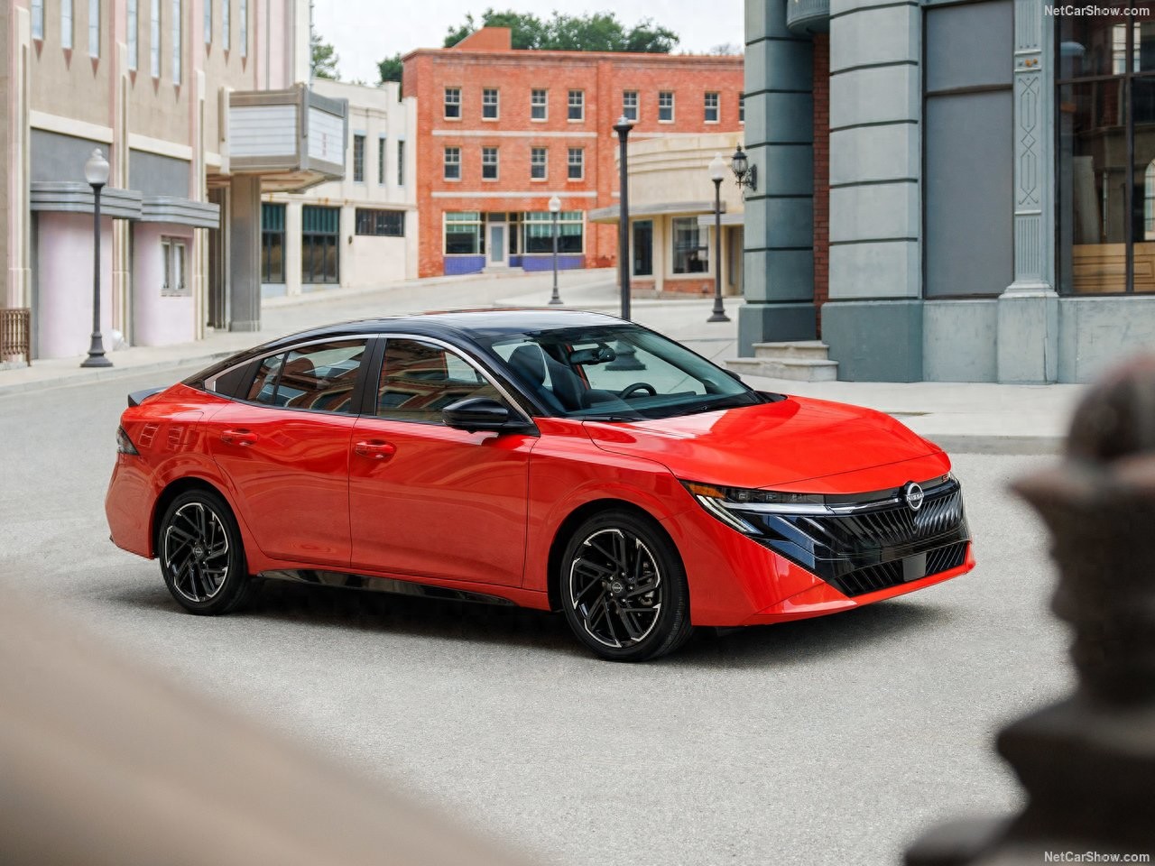 日产Sentra北美推新，标配2.0L引擎、双联屏，比轩逸贵30%