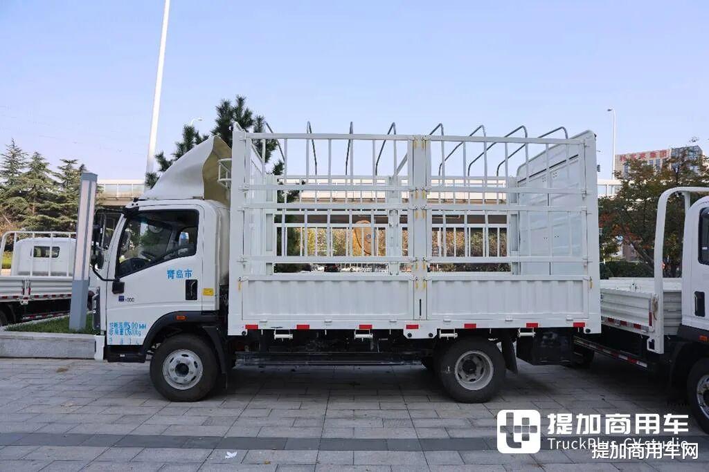 大电量高承载，满足宽体车需求，重汽悍将黄绿牌纯电轻卡实拍