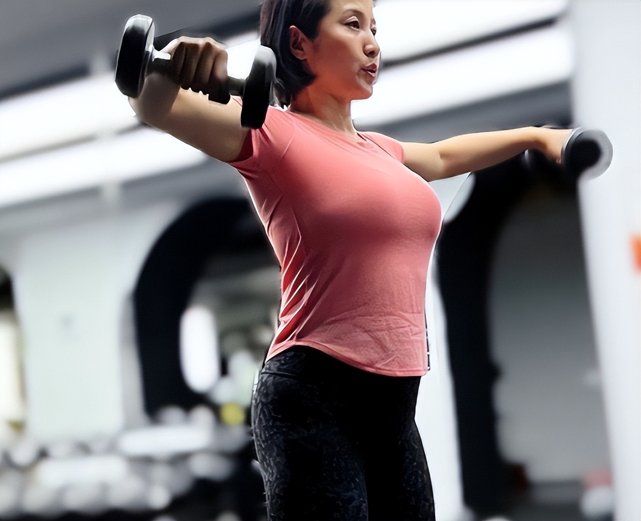 官宣恋情2个月，“老少恋”的颜丙燕，终究逃不过现实的残酷