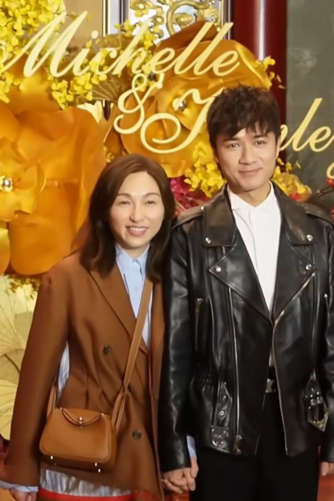 自愿当22年“保姆”，52岁冒险为古巨基生娃，现安稳享受阔太生活