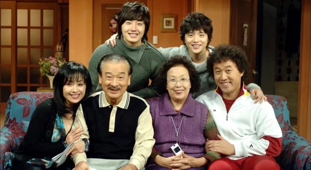 恩师李顺载去世，柳演锡该有多难过啊，两人合作过《李尔王》