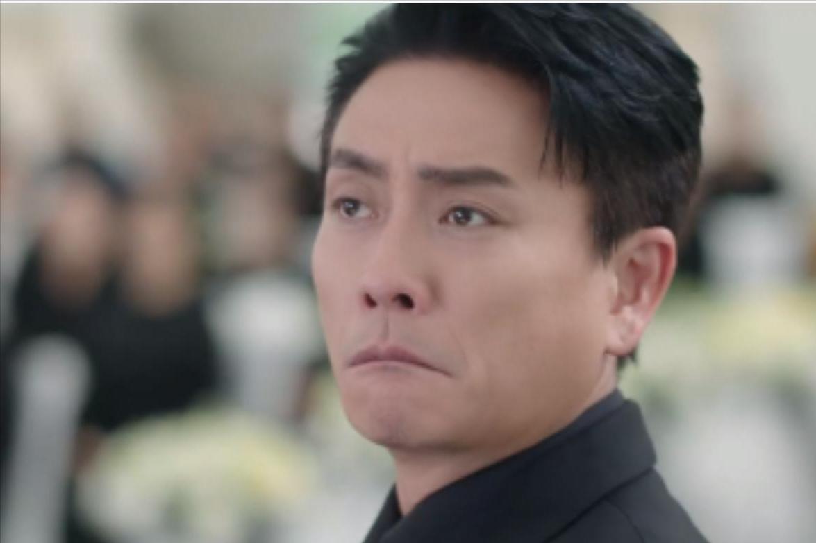 全程挤眉弄眼，说话油腔滑调，马国明、佘诗曼也带不动这位拖油瓶