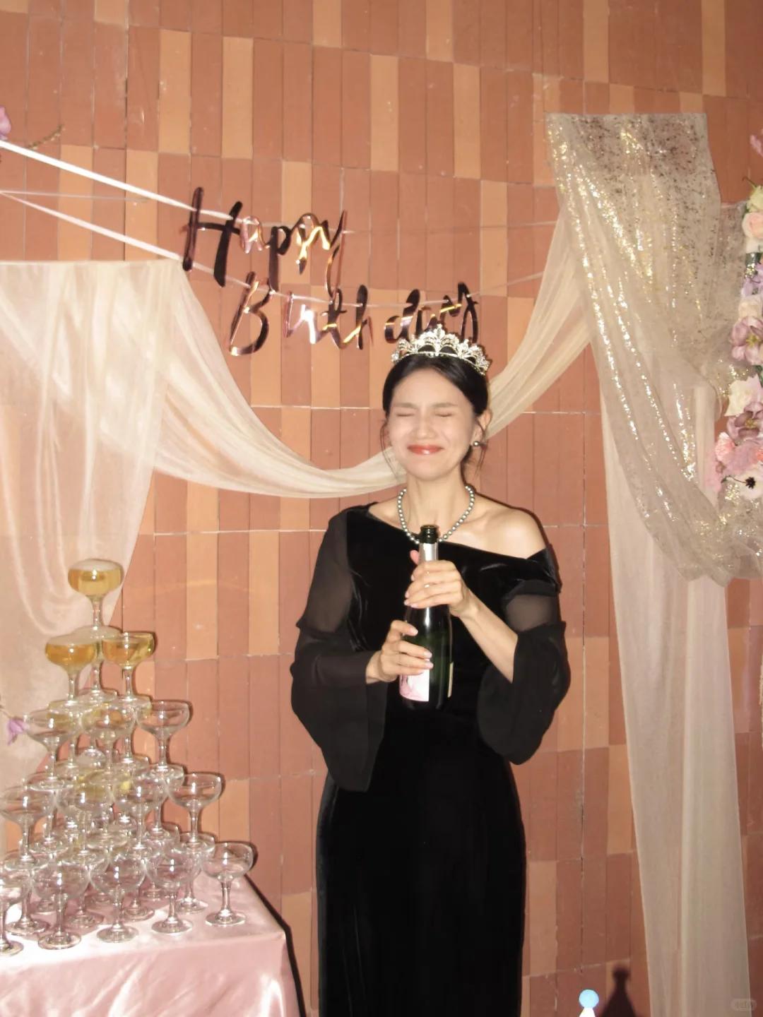 钱再多有什么用？年仅50岁就皮松肉垮的胡可，给所有女星提了个醒