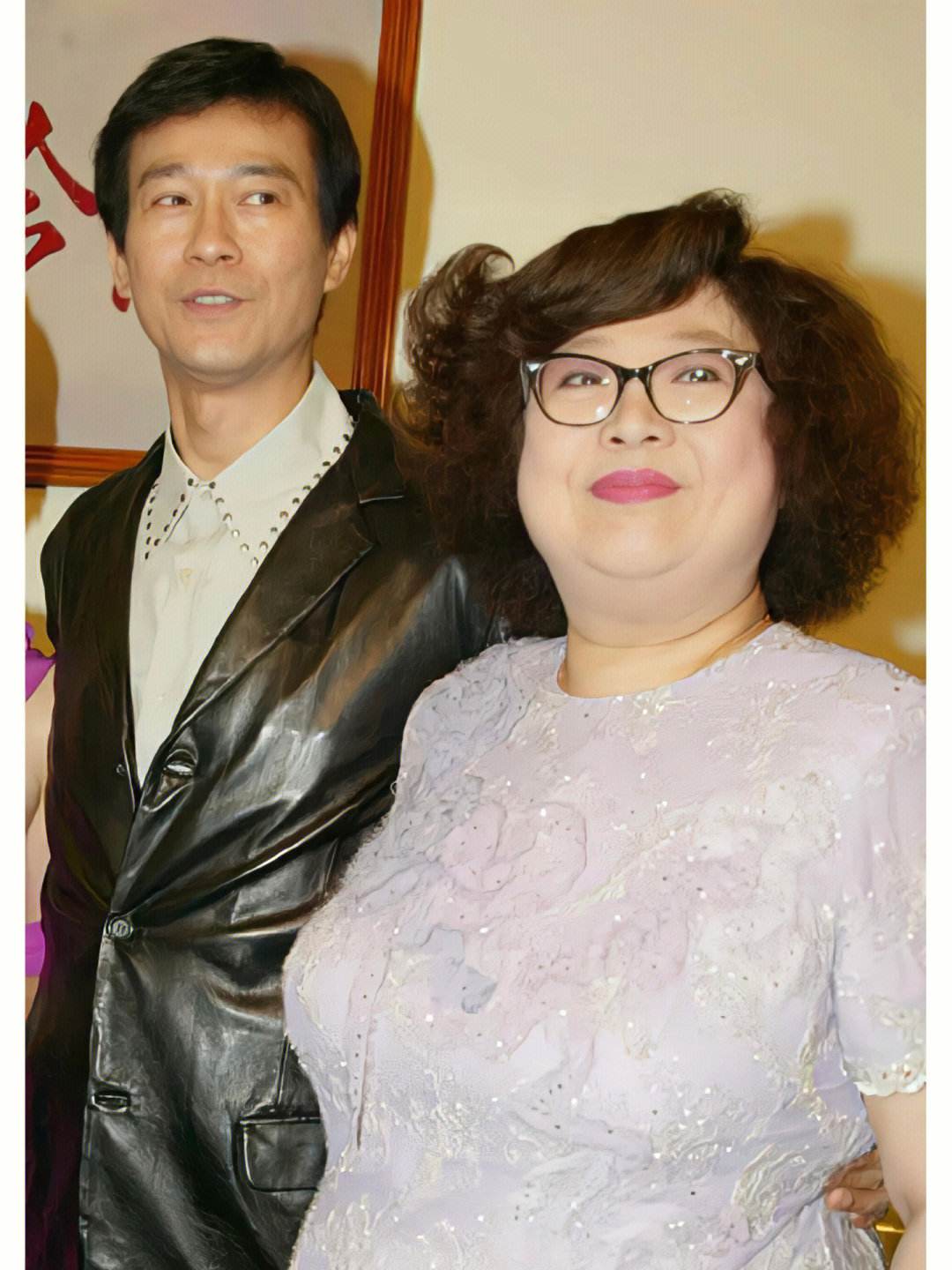 3段婚史4个女儿，靠妻上位却婚内出轨，曾抛妻弃女的他如今怎样？