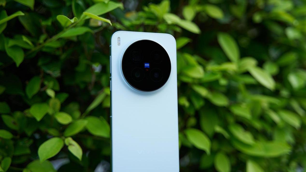 vivo X300 Pro 評測：從天璣調?？此{廠進化到兩億影像看藍廠