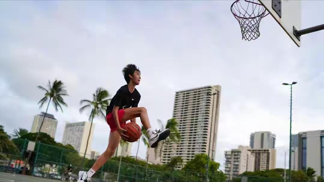 孙俪也没想到,自己和邓超才14岁的儿子,就已经开始为她争光了