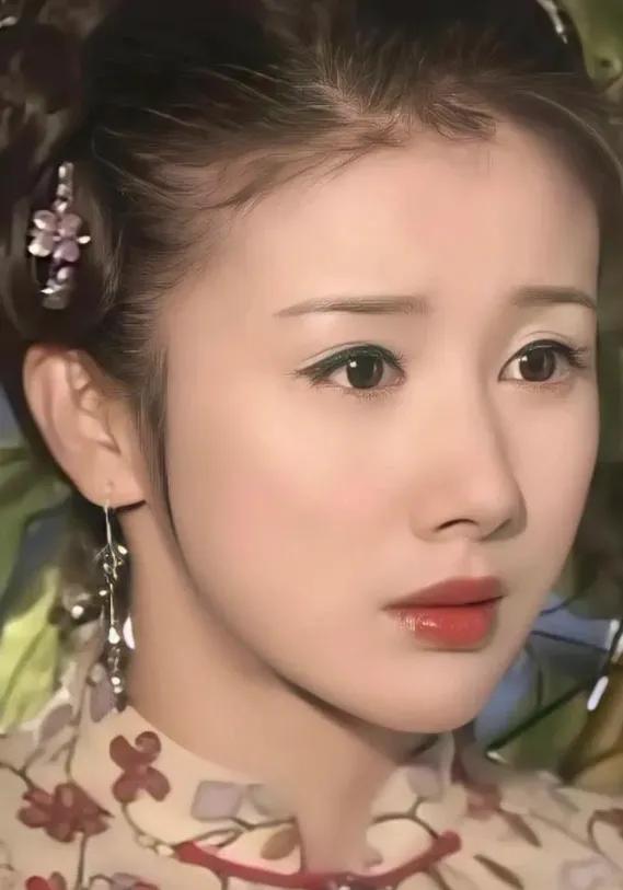 被导演打到脑震荡、毁容,捂嘴窒息,最后反而被封杀,她真的太惨