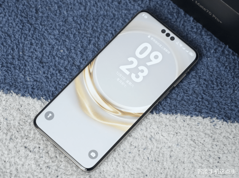 华为Mate80系列再次被确认:双层OLED+新一代可控自研芯片,风扇待定!