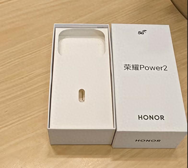 榮耀Power2真機(jī)上手，真的是“續(xù)航怪獸+價格刺客”嗎？