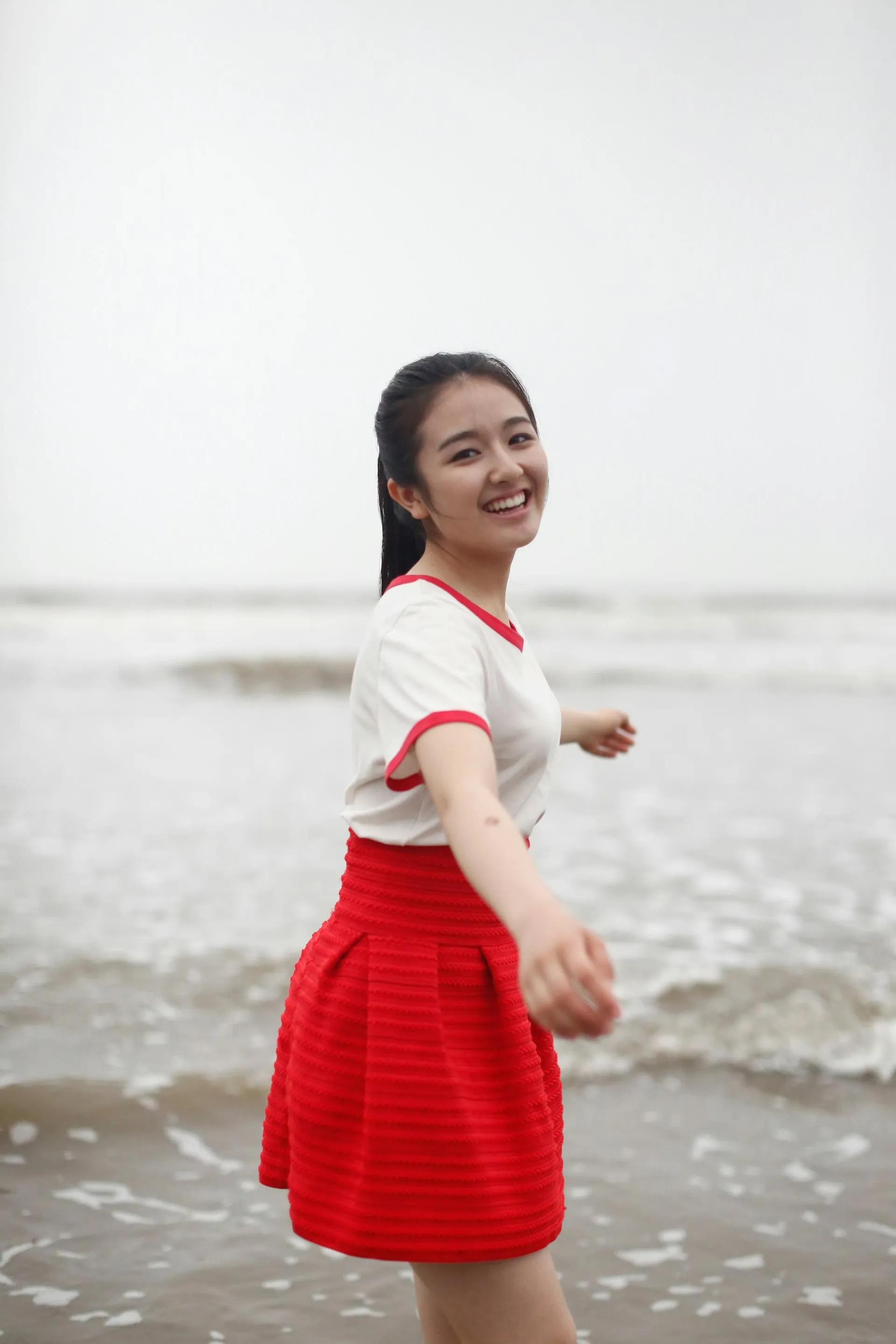 李兰迪早期海边素颜写真