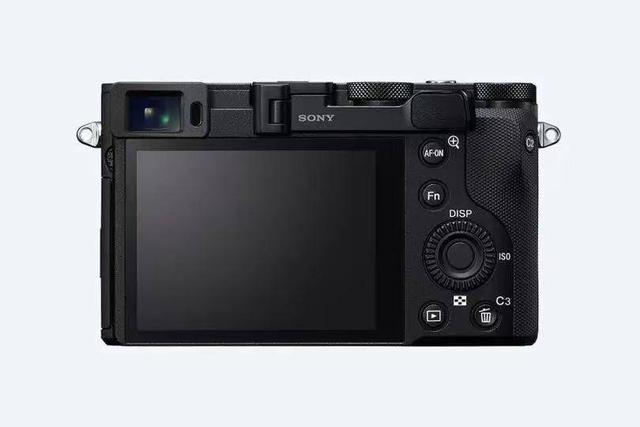 人這一輩子，能用幾臺全畫幅黑卡？