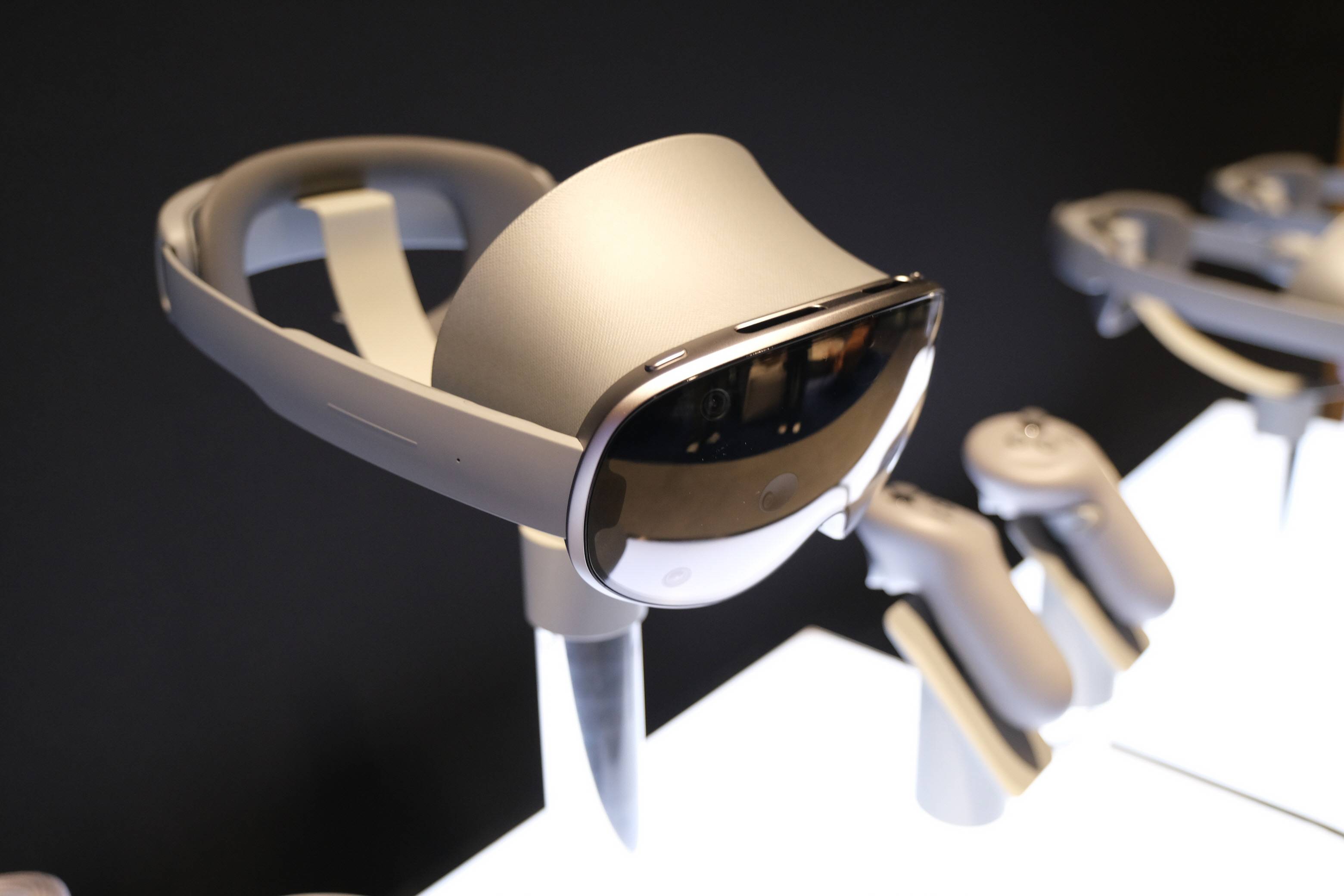 三星 XR 頭顯首秀，未來半價出售