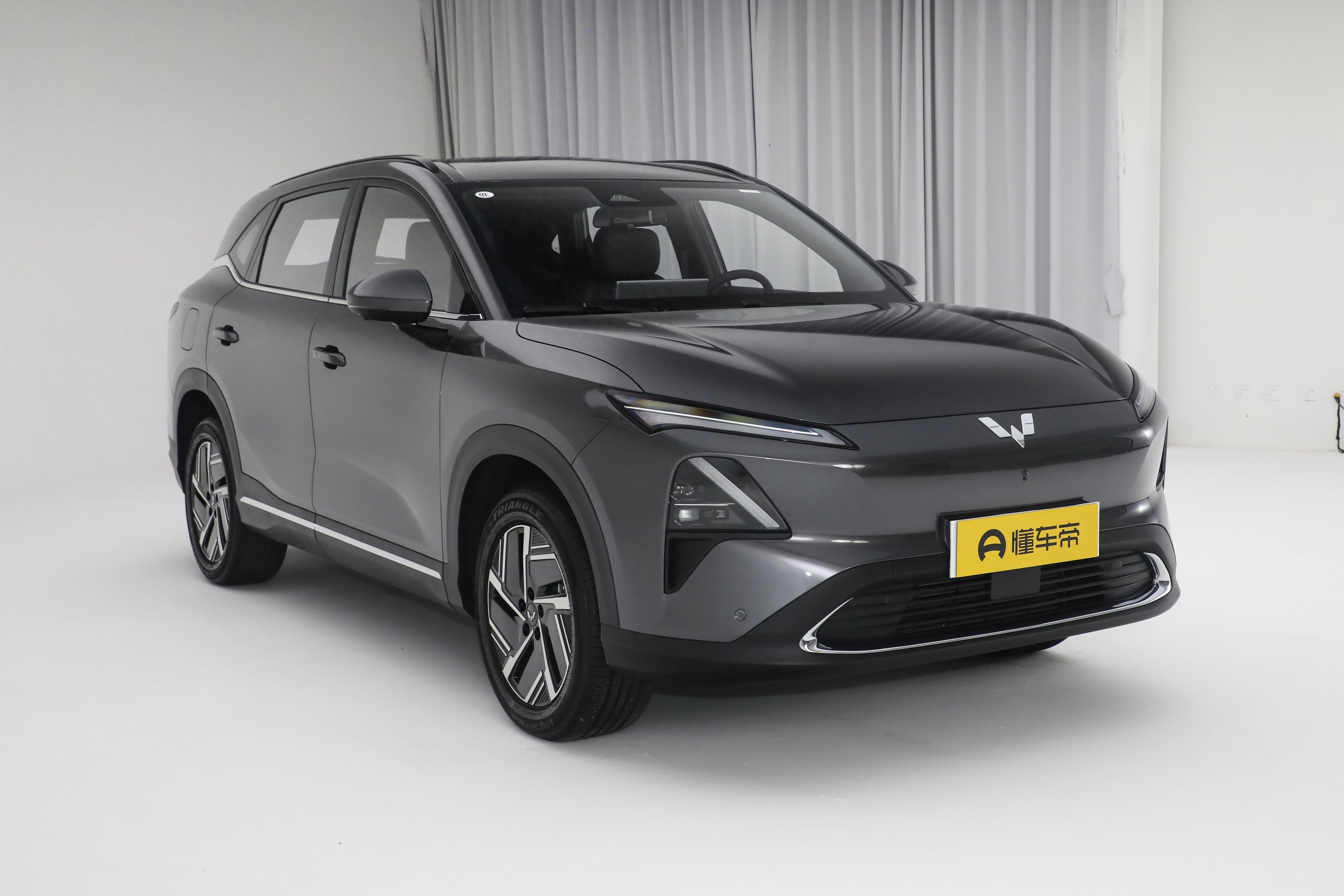 五菱星光S PHEV：9.98万起售，实力抗衡银河E7 EM-i？