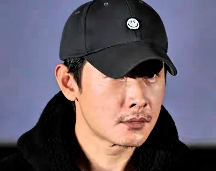 罗晋父亲离世后，带任素汐祈福惹争议，唐嫣的沉默不简单