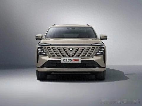 长安CS75 PLUS家族半年销10万辆!冠军版上市