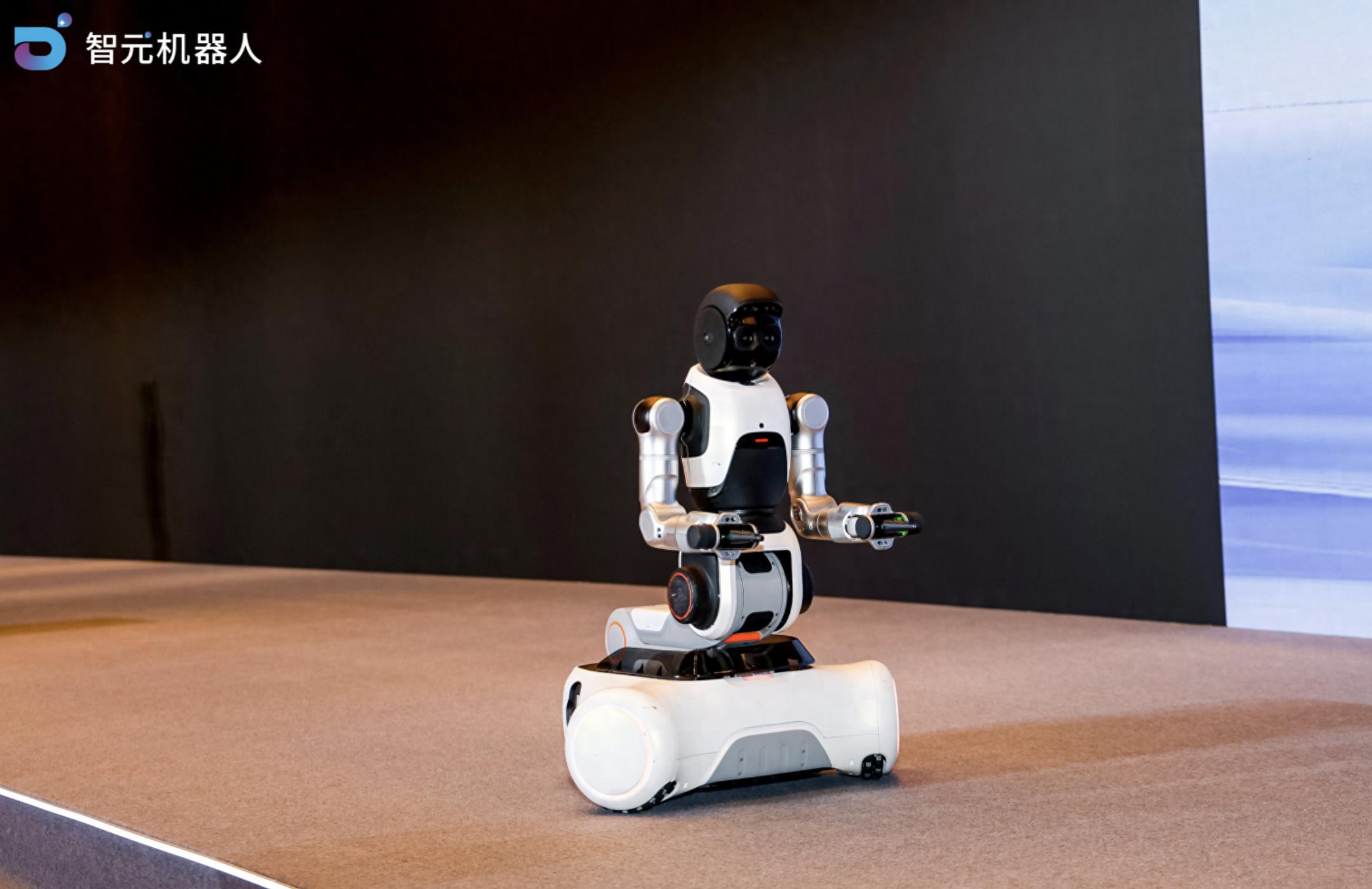 “A計劃”發布！智元機器人董事長鄧泰華：全球正處于具身智能大爆發前夜