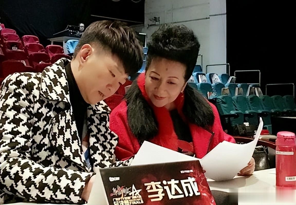 他是内地歌手，拿下香港歌唱比赛冠军后红极一时，却造化弄人