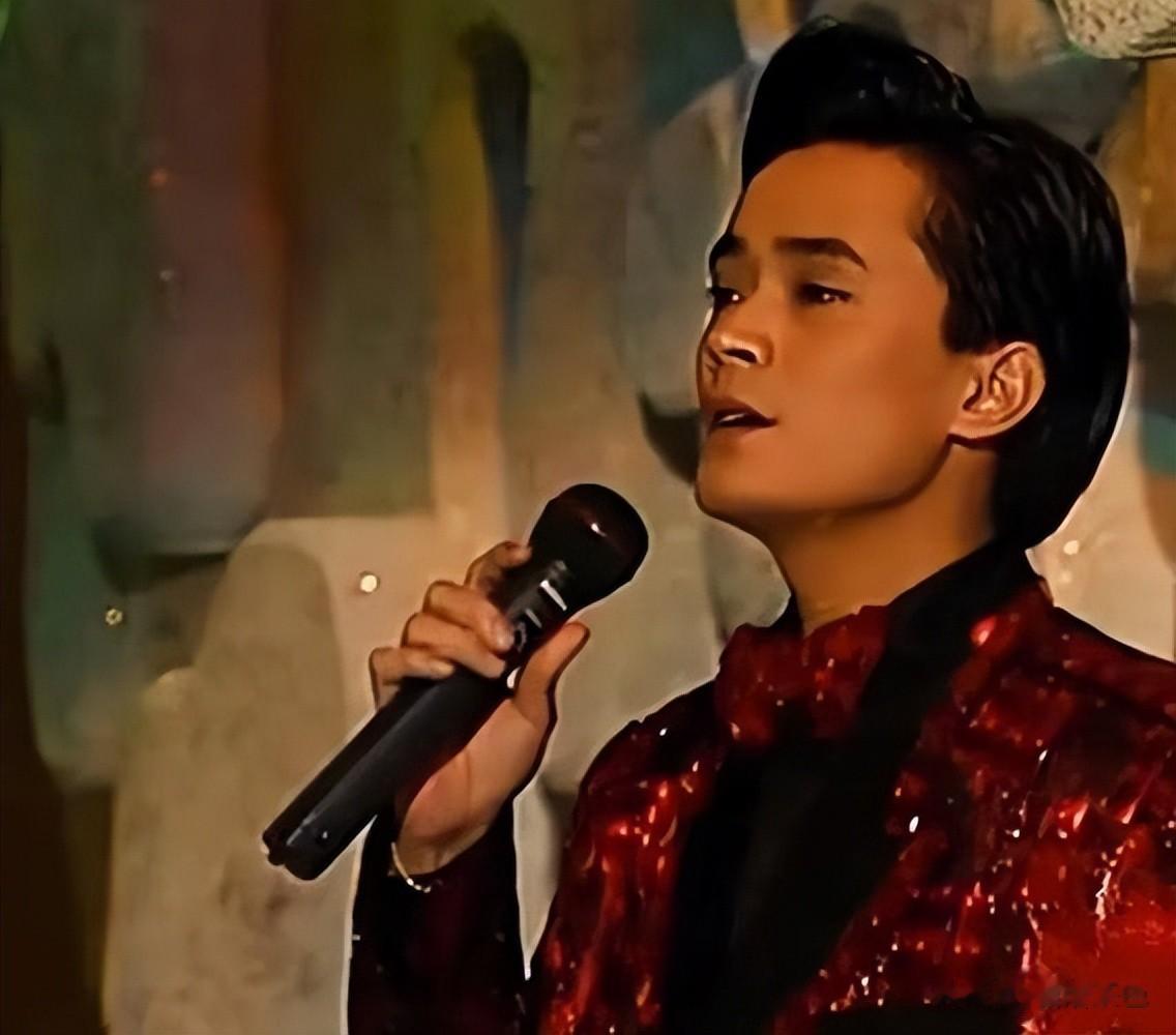 原来他早已离世，曾是广东知名歌手，40岁突然去世，一生都未结婚