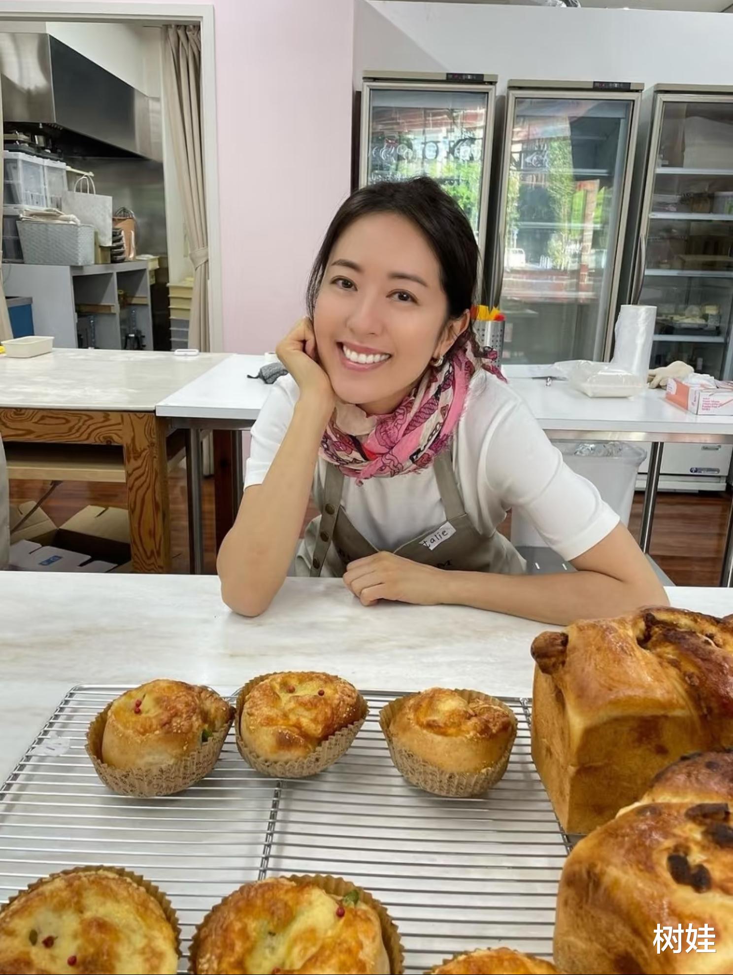 唐诗咏面包店热度褪去,开业三个月无人排队,本人已不回店铺帮忙