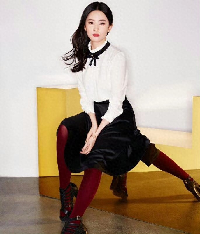 神仙姐姐刘亦菲五颜六色的丝袜 ???