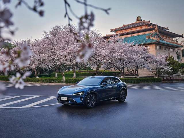 雷军扬眉吐气：小米汽车5月销量超2.8万，下半年要盈利了