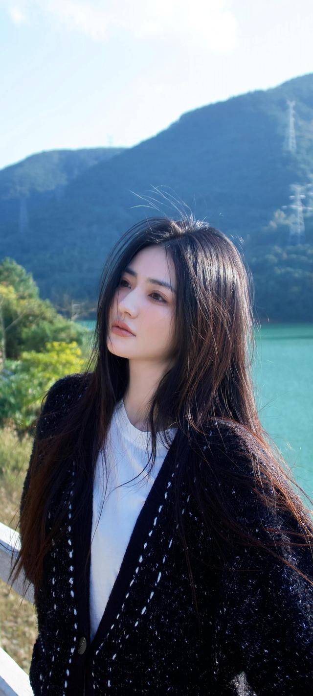 美女系列壁纸第4991期—徐璐