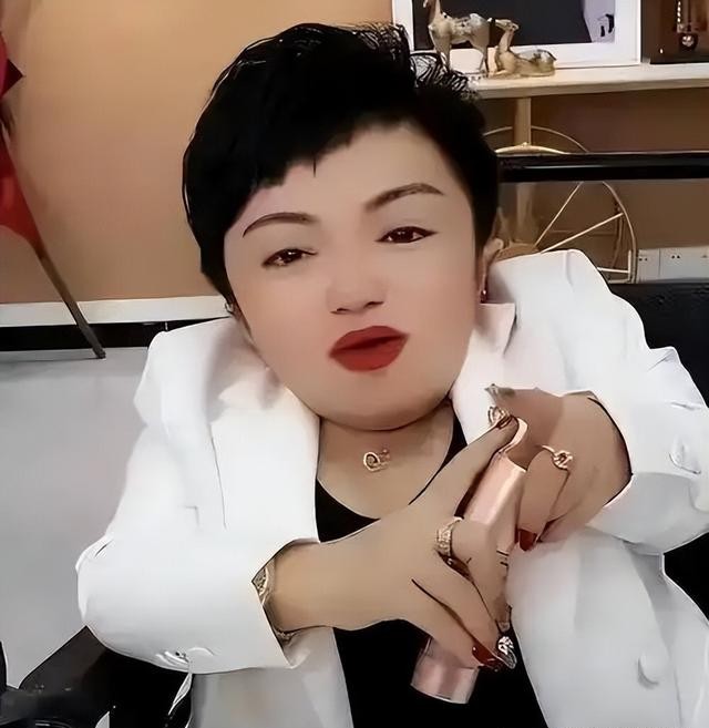 侏儒总裁李喜梅二度离婚,前夫放弃全部财产,承诺一分钱都不要