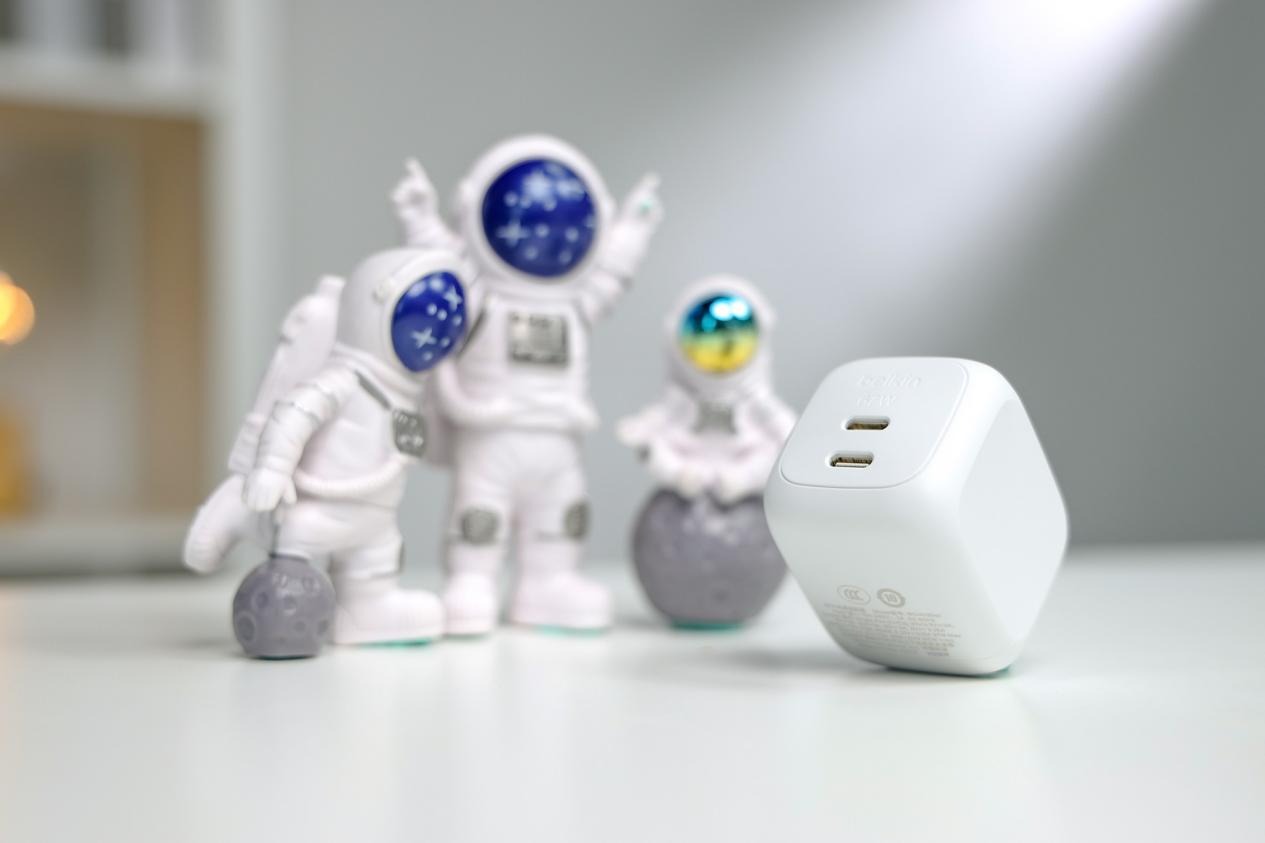 充電器用完到底拔不拔？貝爾金67W零耗智充給了答案