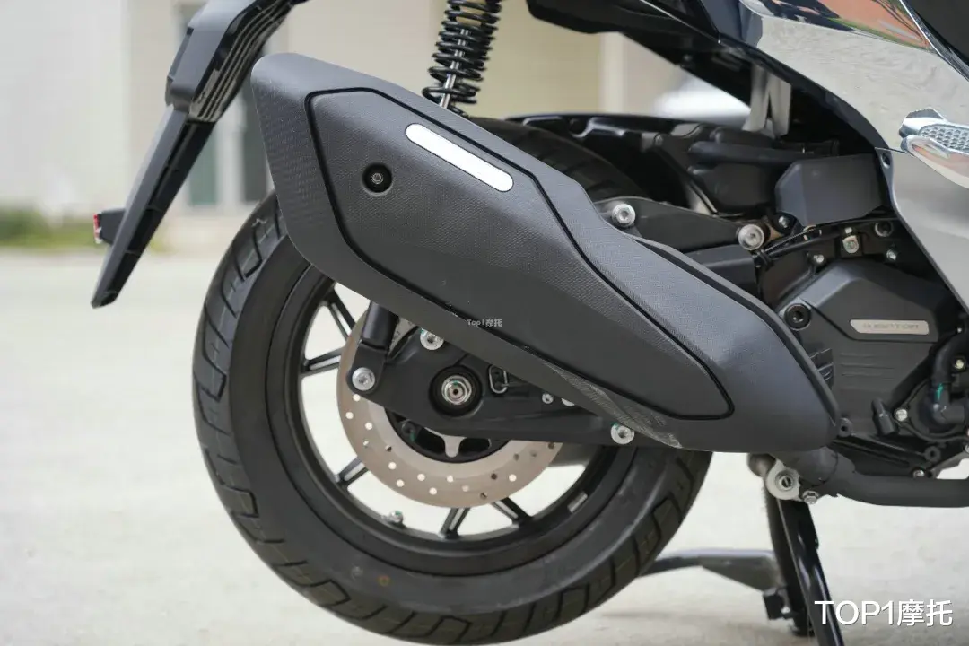 两轮头等舱,QJMOTOR鸿350GS静态全解析,不只是价格低还有硬实力