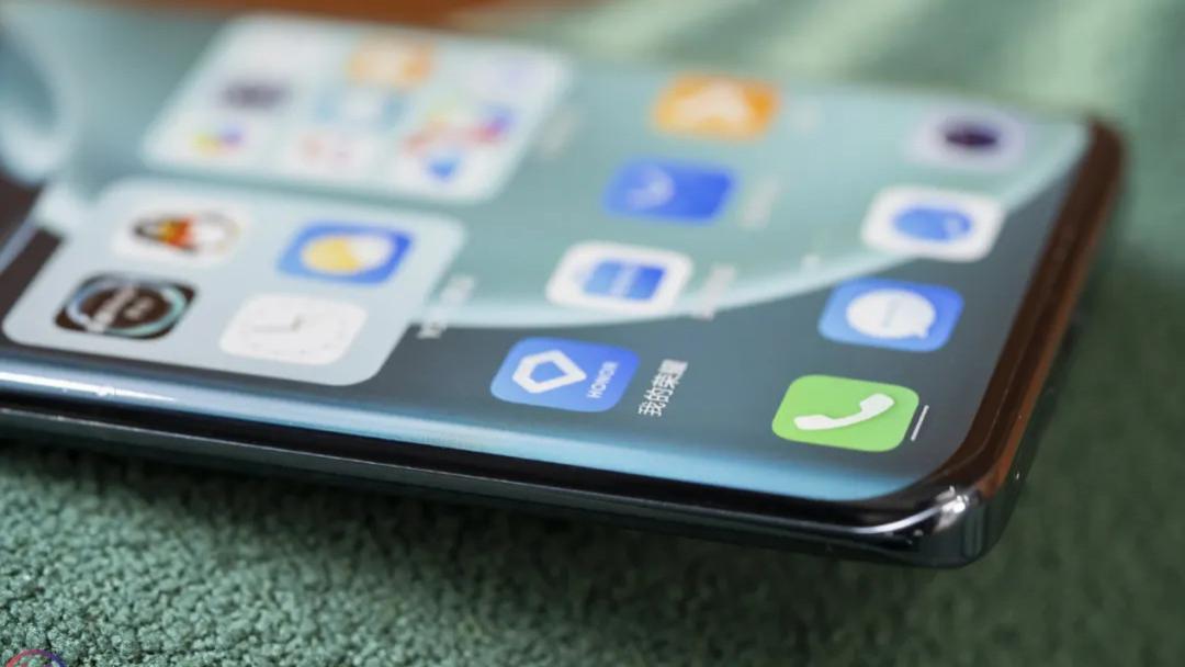 為什么曲面屏現(xiàn)在成了“稀罕物”？