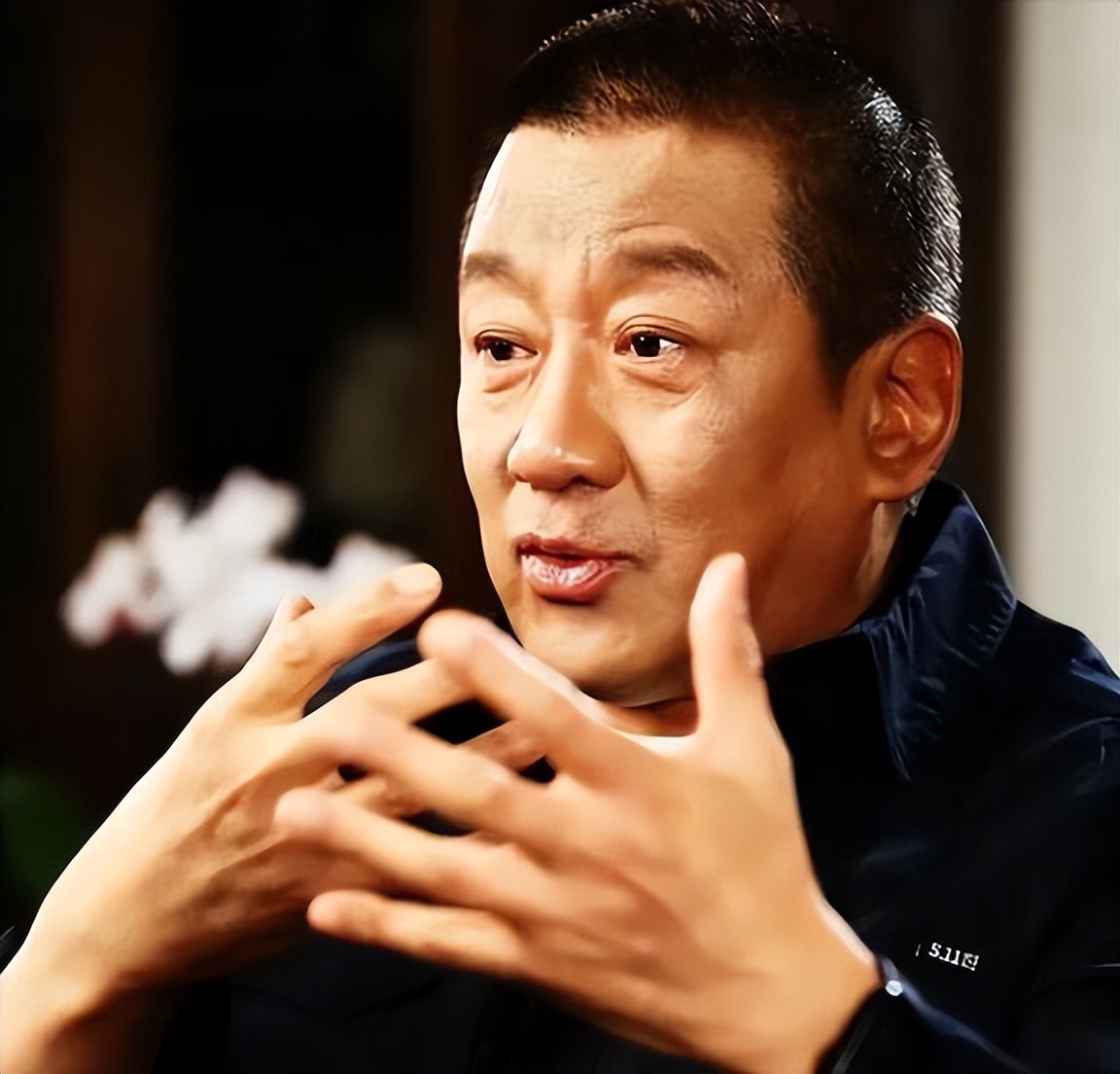 他俩居然是夫妻，一见钟情相爱40年，如今演《灼灼韶华》他又火了