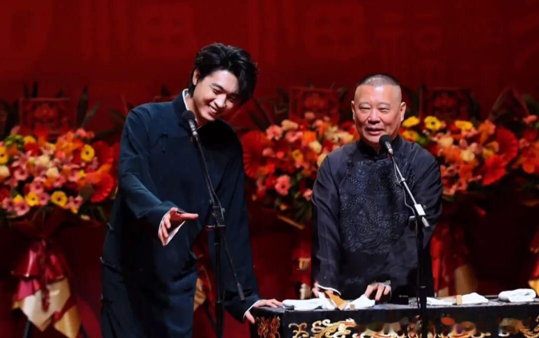 德云社纲丝节第四天,观众齐声高喊退票,孙九芳展现超强控场