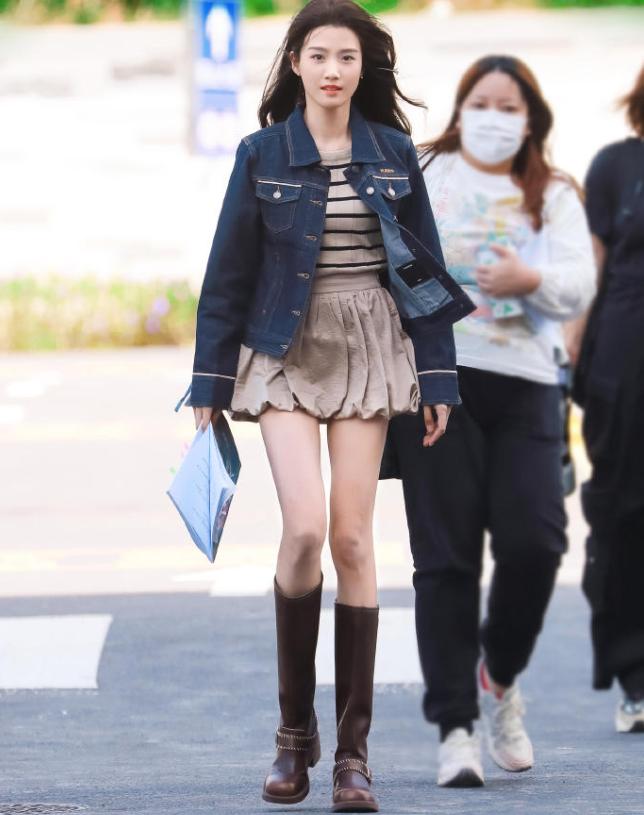 卢昱晓《折月亮》穿婚纱太唯美！比韩剧女主还权威，同框照好甜！