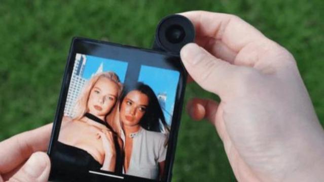 致敬iPhone5！国产厂商推出4寸手机，摄像头能旋转还能秒变黑莓