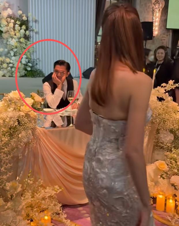 李靓蕾现身好友婚礼!四处搭讪大嘴吓人,深V开到腰抢尽新娘风头