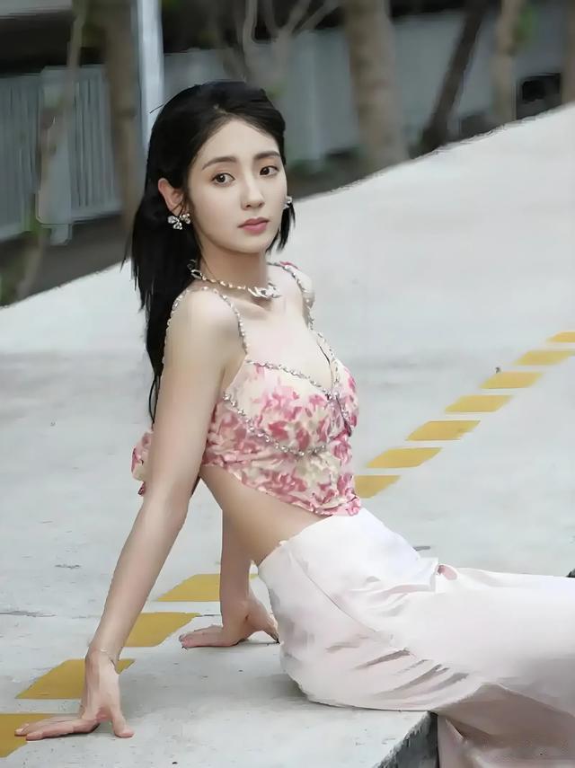 女神级的明星,YYDS——邢菲