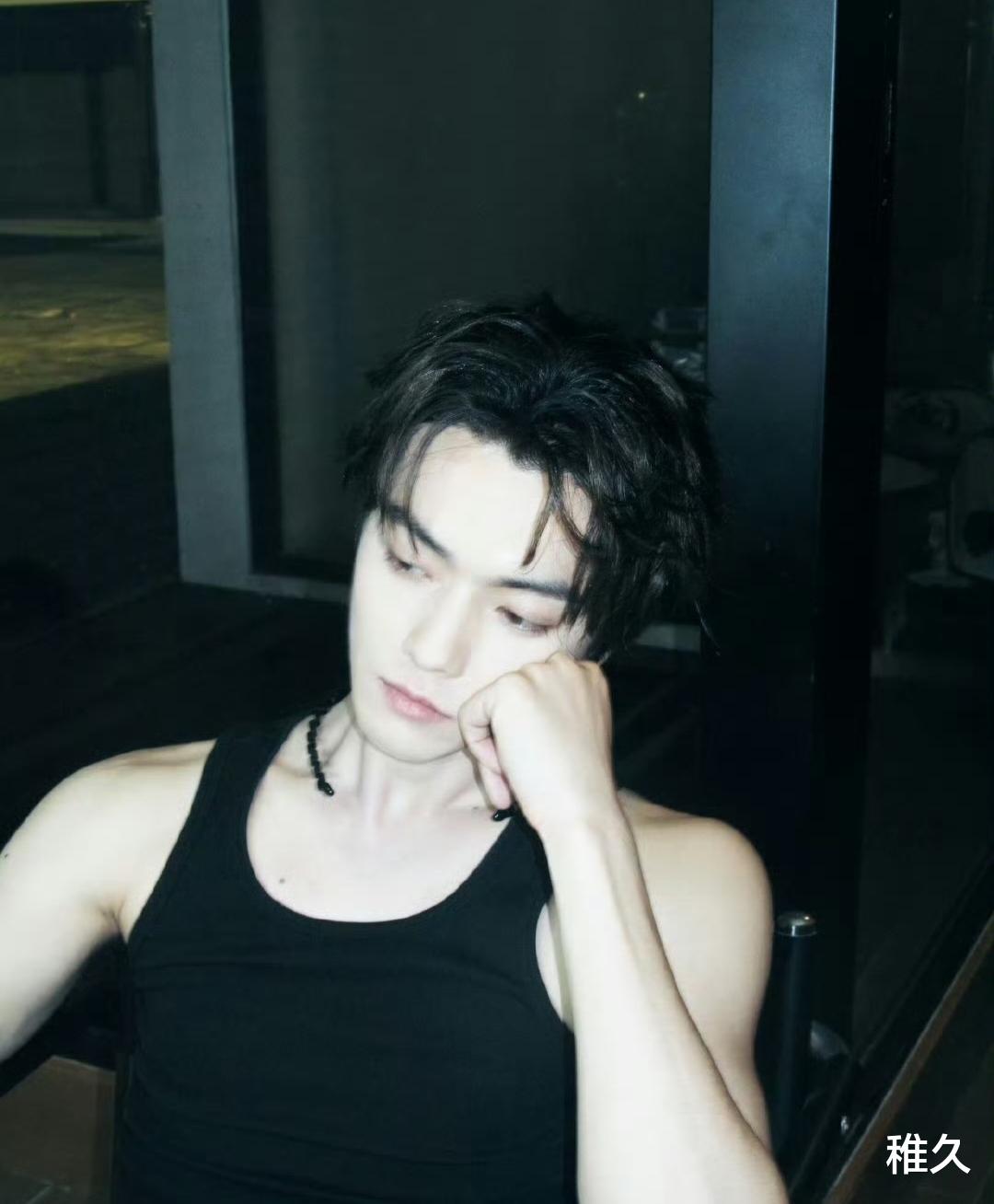 顶流塌房!许凯横店私局录音曝光,超话急删帖