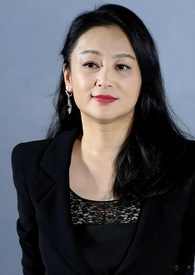 陈红捧儿子失败,斯琴高娃没把儿子带火,唯独她把儿子捧成了影帝